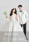 Thiệp cưới studio trắng vest trắng